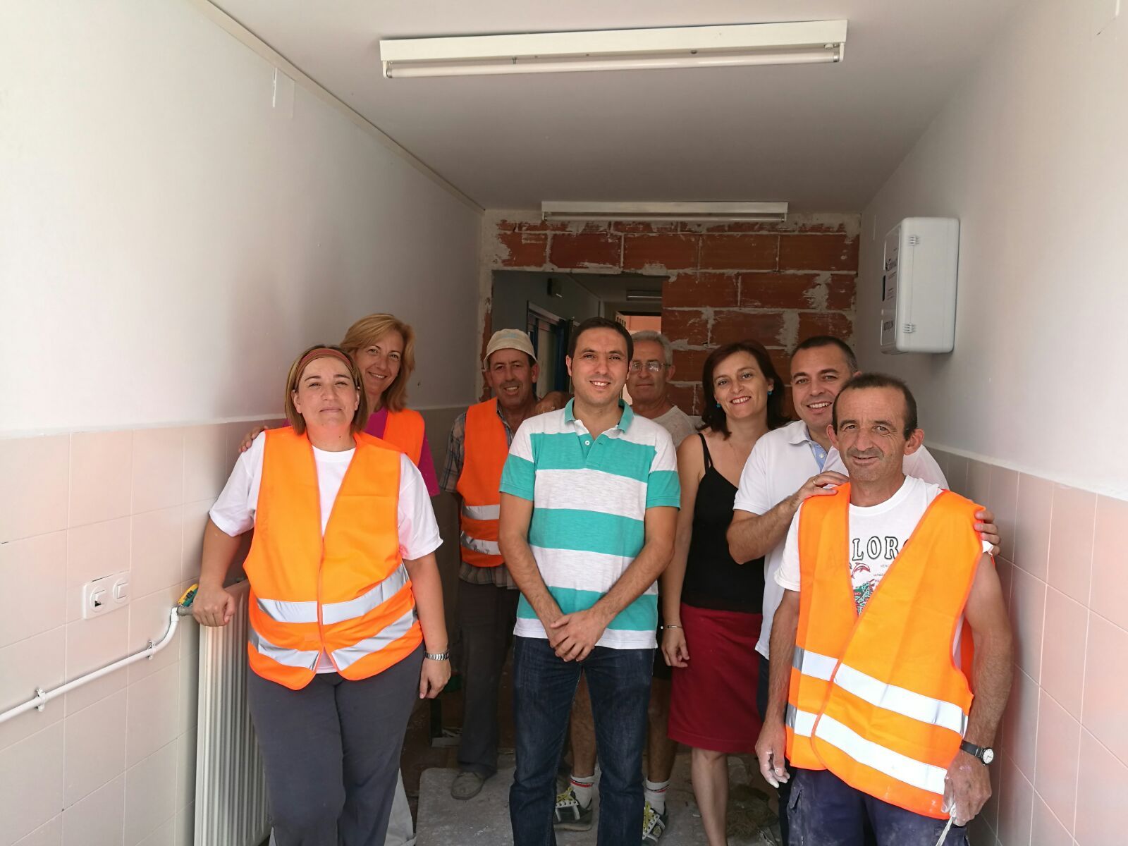 Óscar Martínez visita los planes de empleo de los ayuntamientos de Almonacid del Marquesado y Puebla de Almenara