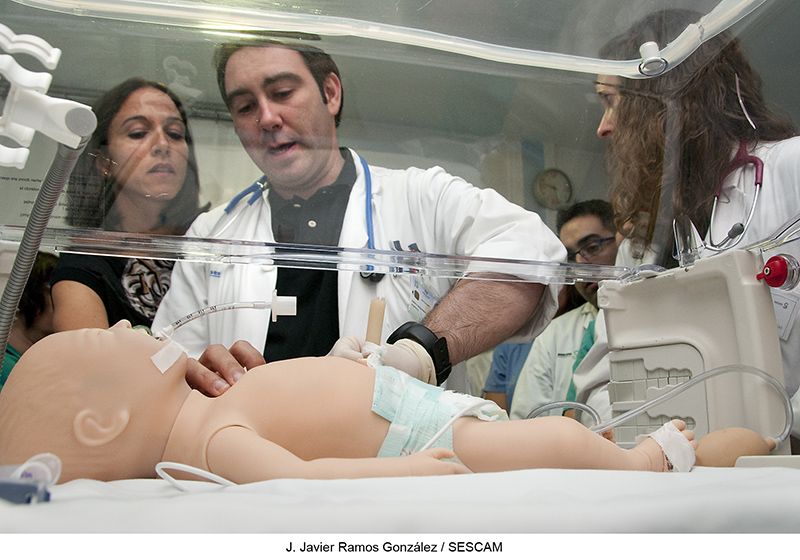 El servicio de Pediatría del Hospital de Guadalajara se forma para atender situaciones de emergencia con recién nacidos