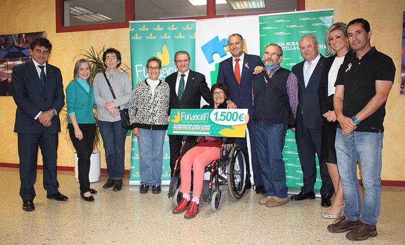 La Fundación Caja Rural Castilla-La Mancha valora el esfuerzo y la lucha de Ademtac por la esclerosis múltiple