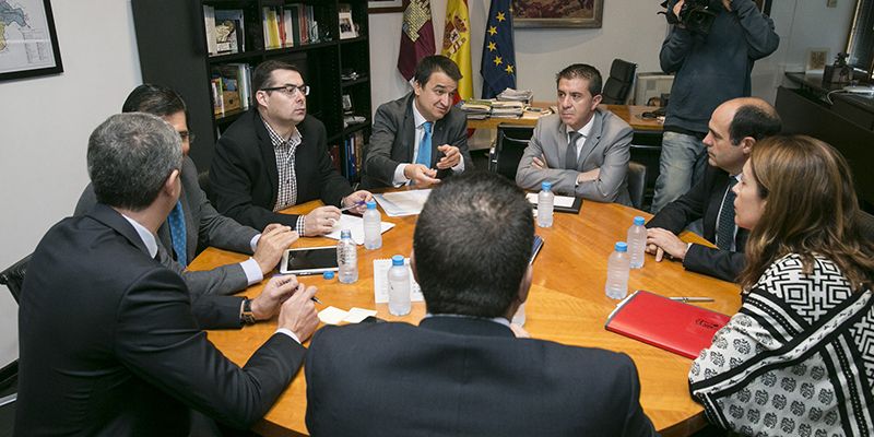 La Junta prepara un Plan de Caminos Rurales y planea una inversión de 45 millones en dos años con las diputaciones