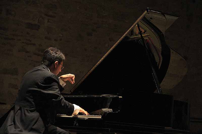 Brenno Ambrosini inicia magistralmente los conciertos de otoño de Bell´Arte Europa en El Pósito de Sigüenza