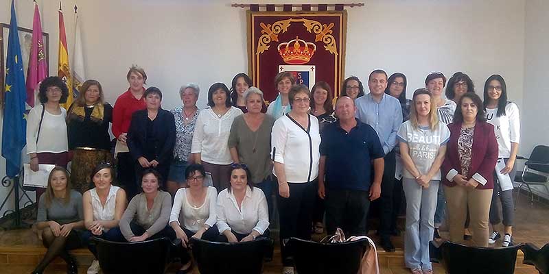 La Junta clausura un curso de atención a personas dependientes en Saelices