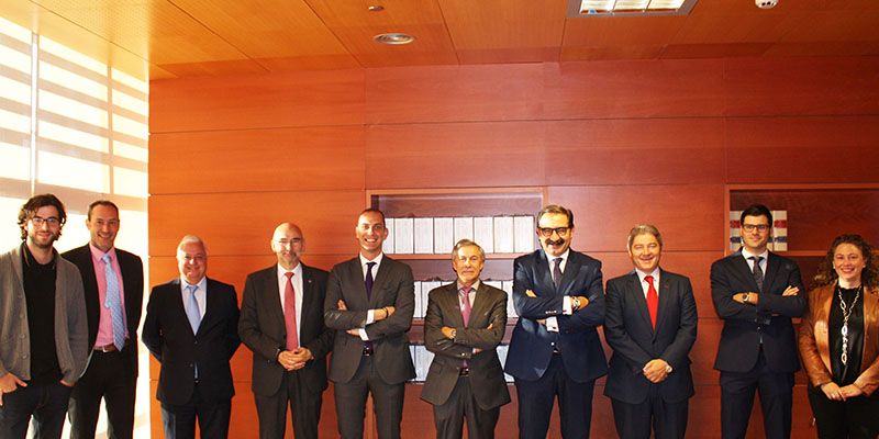 La Junta firma un convenio pionero en Consumo con el Consejo Regional de Mediadores de Seguros 1 Convenio aseguradoras 2