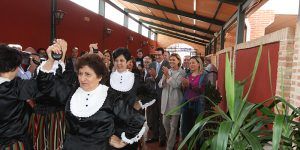 cospedal-amfar-141016-4