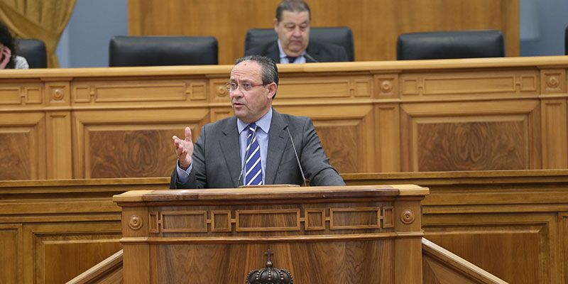 La Junta dice ahora que devolverá la paga extra antes de acabar el año o en enero de 2017, cumpliendo el acuerdo con los sindicatos