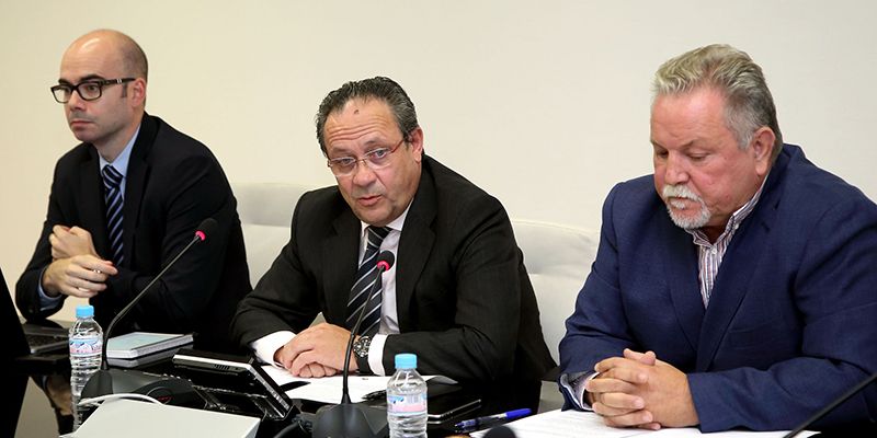 El Gobierno regional traslada a los empleados públicos un mensaje de tranquilidad, ya que no se producirá ningún despido