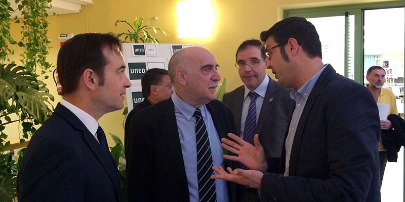 La Junta anima a los alumnos de la UNED a solicitar las ayudas convocadas por la Junta para la realización de másteres