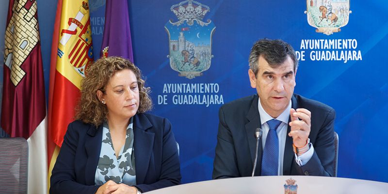 Román reconoce que la renovación de Guadalajara como «Ciudad amiga de la Infancia» sería «un refuerzo de nuestro compromiso»