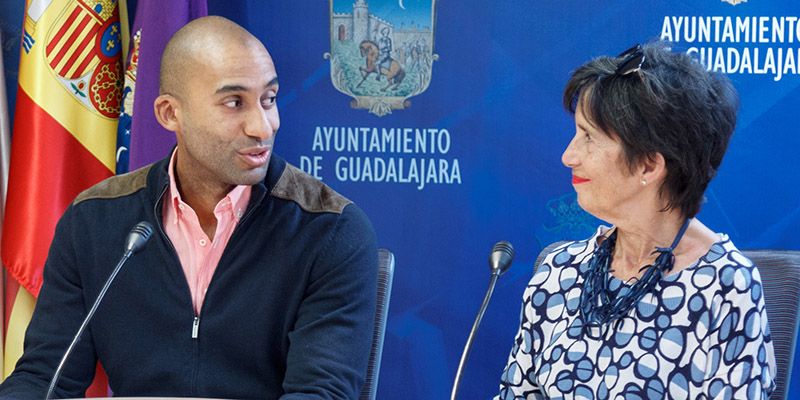 La 20ª edición de los Viernes de los Cuentos recupera las  dos sesiones “de las de antes” y el estreno mundial del espectáculo La Poesía Anda por las Calles