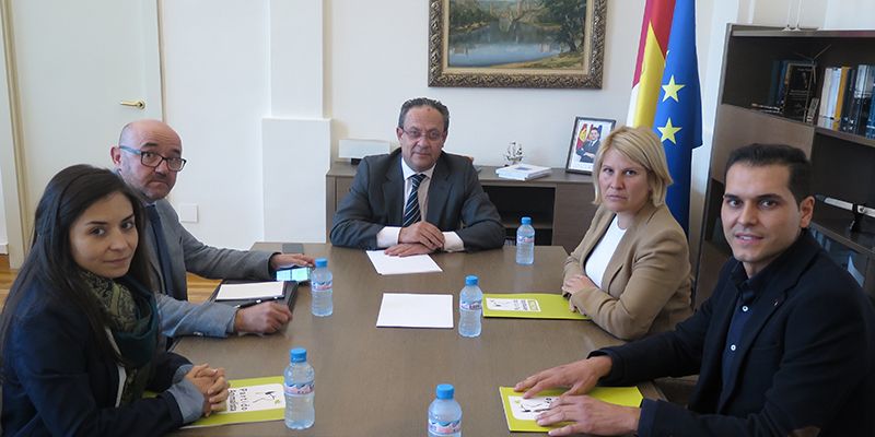 La Junta traslada a PACMA las mejoras para proteger a los animales que incorpora la modificación del Reglamento de Festejos Taurinos Populares