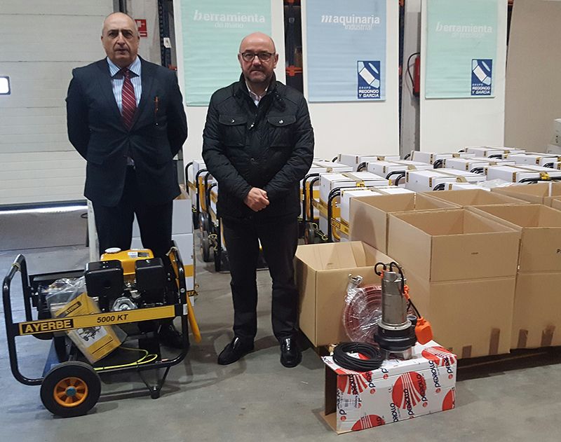 La Junta entrega a agrupaciones de Protección Civil 20 equipos electrógenos portátiles y 17 bombas eléctricas para inundaciones 3 La Junta entrega a agrupaciones de Protección Civil 20 equipos electrógenos portátiles y 17 bombas eléctricas para inundaciones