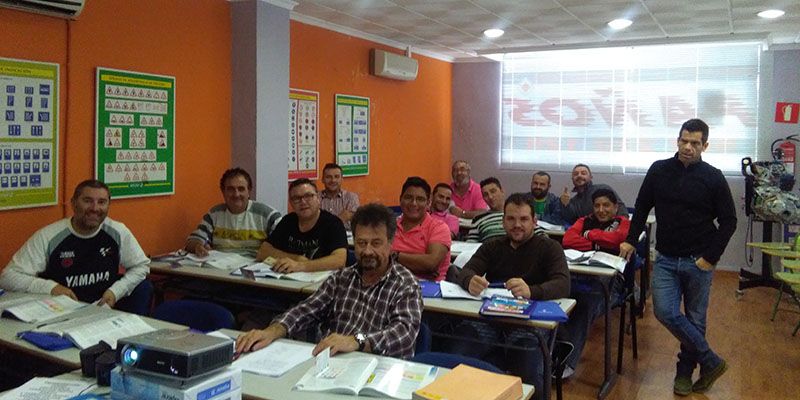 CEOE-Cepyme Cuenca y ACEM forman a los transportistas en mercancías peligrosas