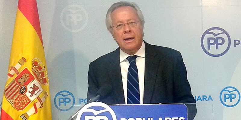 Aguirre avisa al PSOE de que si no cambia su estrategia de alianzas continuará hundiéndose en las encuestas