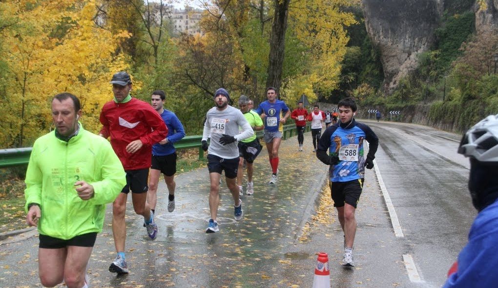 La VI Media Maratón Ciudad de Cuenca provocará algunas restricciones en el tránsito de vehículos y peatones de este domingo