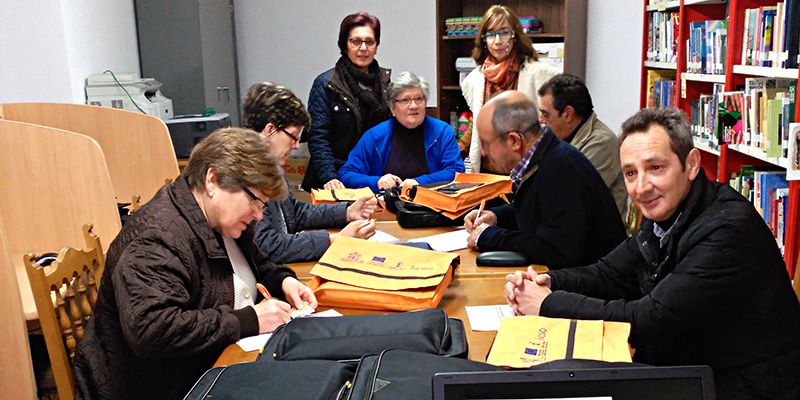 Las Pedroñeras, Munera, Valdepeñas y Luciana estrenan los cursos de capacitación digital para mayores CapacitaTIC+55 del Gobierno regional