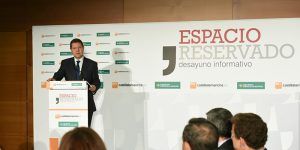 desayuno-informativo-del-presidente-de-las-cortes-regionales