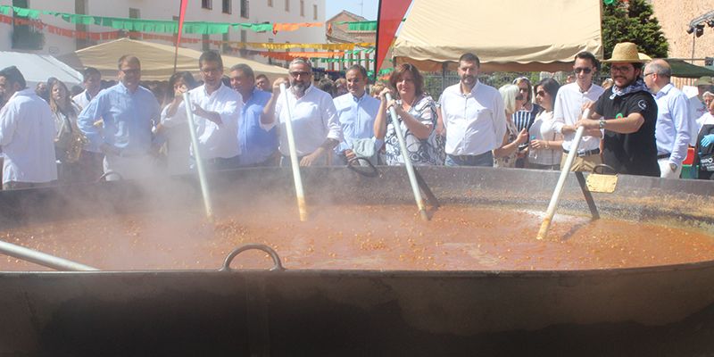 El Pisto Manchego Más Grande del Mundo, celebrado en Villanueva de los Infantes, reconocido como Récord Guinness