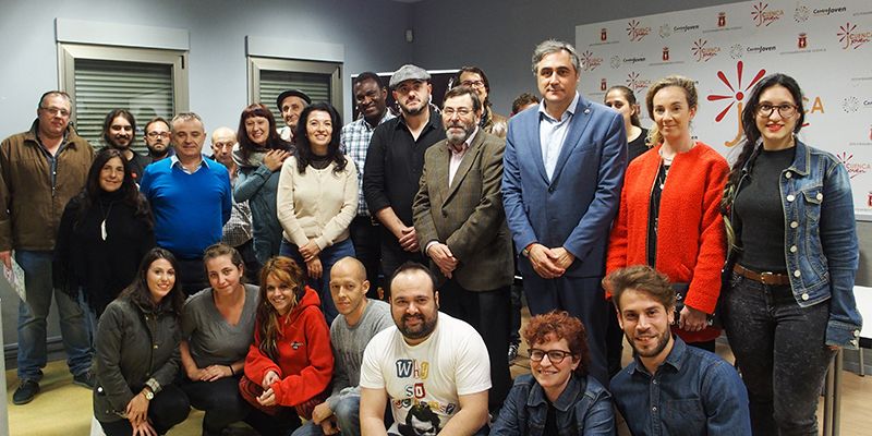 Mariscal augura un gran futuro a la Escuela de Cine de Cuenca
