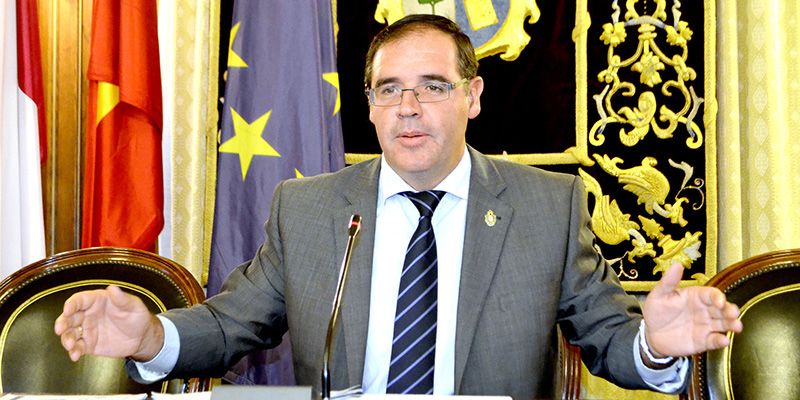 Prieto insta a Godoy a apoyar las iniciativas turísticas de la Diputación en vez de poner trabas