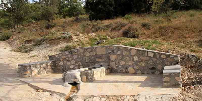 Fuentenovilla realza tres de sus más emblemáticas fuentes