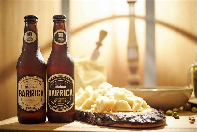Mahou se lanza al mercado de cervezas envejecidas en barrica de roble con Barrica