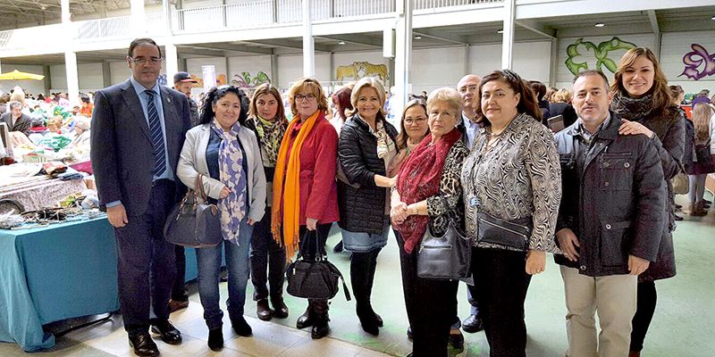 Benjamín Prieto asiste en Tarancón a la inauguración del VII Encuentro Regional de Encaje de Bolillos