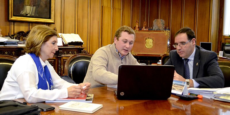 Palomares del Campo traslada a Prieto su deseo de volver a actuar en el torreón árabe de Fuente El Pez