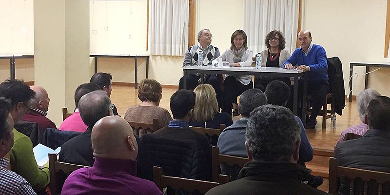 El PP recoge en Aranzueque las quejas por la mala gestión de Page en sanidad y sus falsas promesas