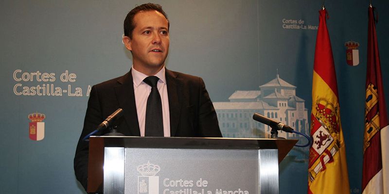 Velázquez denuncia la irresponsabilidad de Page y de su consejero por no dar la cara ante la mayor crisis sanitaria de la región