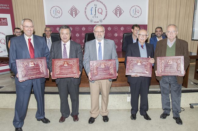 La Facultad de Químicas de la UCLM entrega los premios de los certámenes de San Alberto Magno