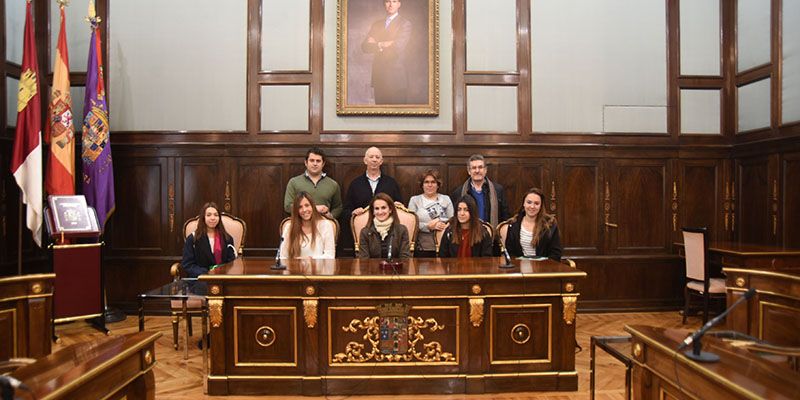Alumnas de la EFA de Humanes visitan el Palacio Provincial de Guadalajara