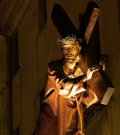 El 12 de marzo se presenta la talla de Jesús del Puente tras la restauración que recupera la policromía original 3 El Grupo Joven del Jesús del Puente organiza sus actividades de Navidad para los sábados 10 y 17 de diciembre