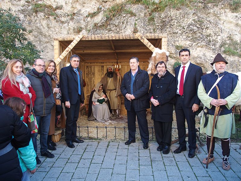 El Paseo del Huécar se convierte en el escenario de un Belén Viviente ante la mirada de numeroso público 3 El Paseo del Huécar se convierte en el escenario de un Belén Viviente ante la mirada de numeroso público