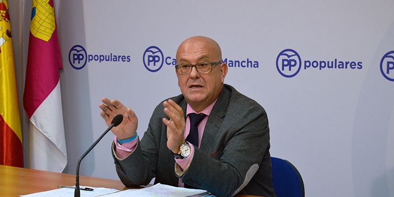 Rebelión de alcaldes y concejales del PP de Toledo ante el reparto «partidista y sectario» de los fondos provinciales que hace Álvaro Gutiérrez