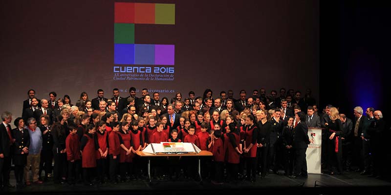 Cuenca celebra sus 20 años como Ciudad Patrimonio con música, poesía, recuerdos entrañables y tarta de cumpleaños 1 Cumpleaños GALA XX Aniversario