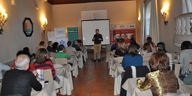 Francisco Javier González enseña un enfoque distinto a 50 empresas de Cuenca para potenciar sus ventas