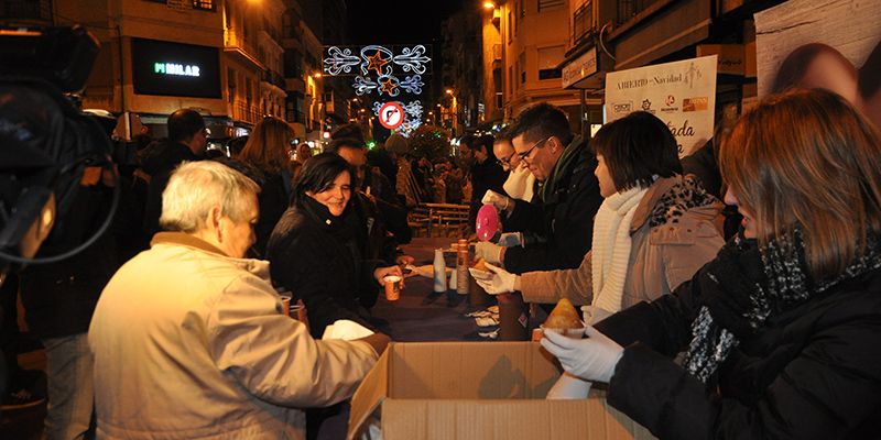 CEOE-Cepyme Cuenca, Asociación del Comercio y HC recaudan cerca de 800 euros con la chocolatada solidaria
