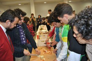 El Gobierno regional anima a toda la comunidad educativa a fomentar entre los escolares una alimentación saludable y la práctica del deporte