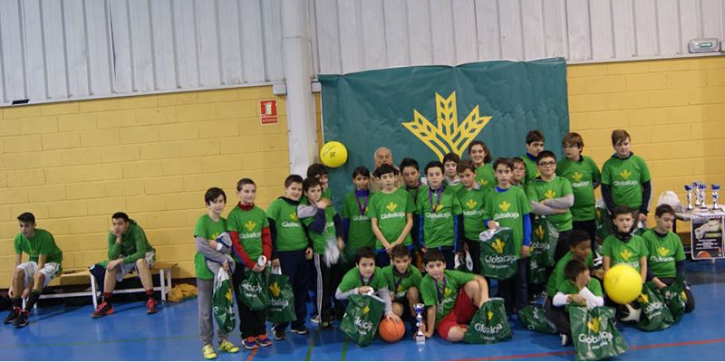 Decenas de jóvenes participan en el torneo de Globalcaja 3x3 de baloncesto en Cuenca 1 Equipo