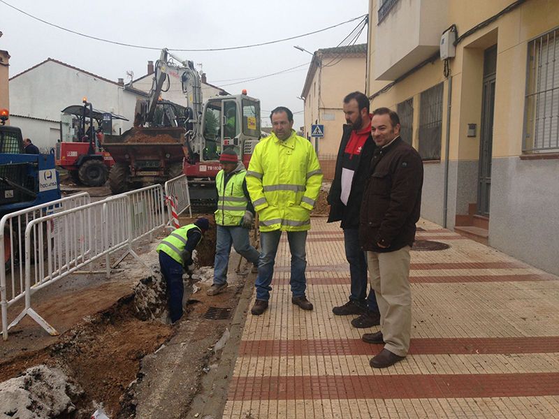 Todo el pueblo de Usanos se quedará mañana sin agua por el mantenimiento de la red 3 Avanzan a buen ritmo las obras de renovación de la red de abastecimiento de agua de Usanos
