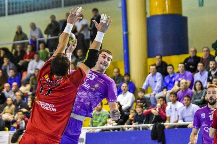 El Quabit Guadalajara se crece ante el Bada Huesca (32-23)