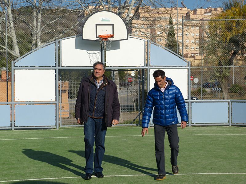 El Ayuntamiento de Cuenca rehabilita íntegramente dos pistas multideportes y acaba con las goteras del Luis Yúfera y del Samuel Ferrer