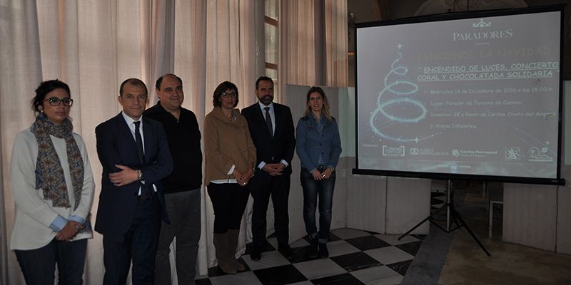 El Parador de Cuenca organiza un acto solidario con chocolatada, encendido de luces y villancicos