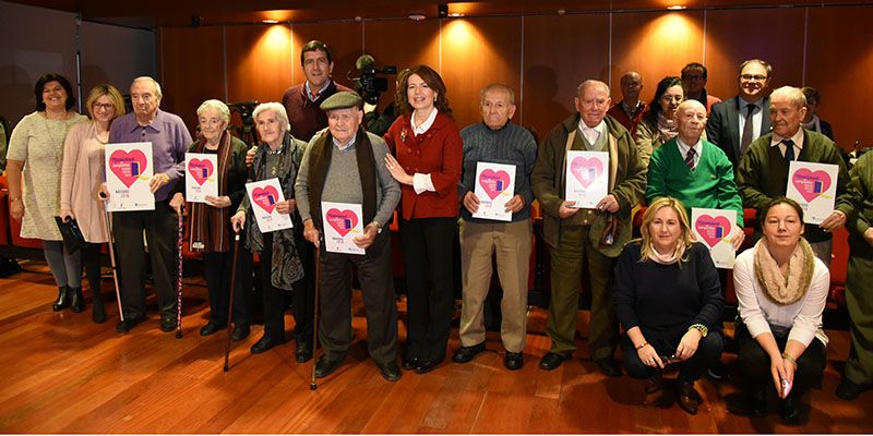 Comienza la campaña “Navidad en Compañía: ningún mayor solo” que este año se abre a hijos con discapacidad 1 Presentación del programa Navidad en compañía Ningún mayor solo en Navidad
