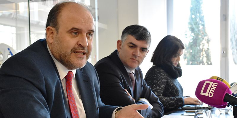 El hospital de Cuenca reforma la planta 2ªA y habilita la 2ªB con habitaciones individuales para pacientes onco-hematológicos