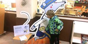 raton cartero Biblioteca GU