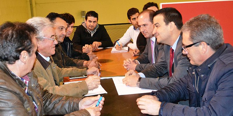 La Junta insiste en la necesidad de que en España se pueda etiquetar en la miel el origen, tal y como sucede en otros países de la UE