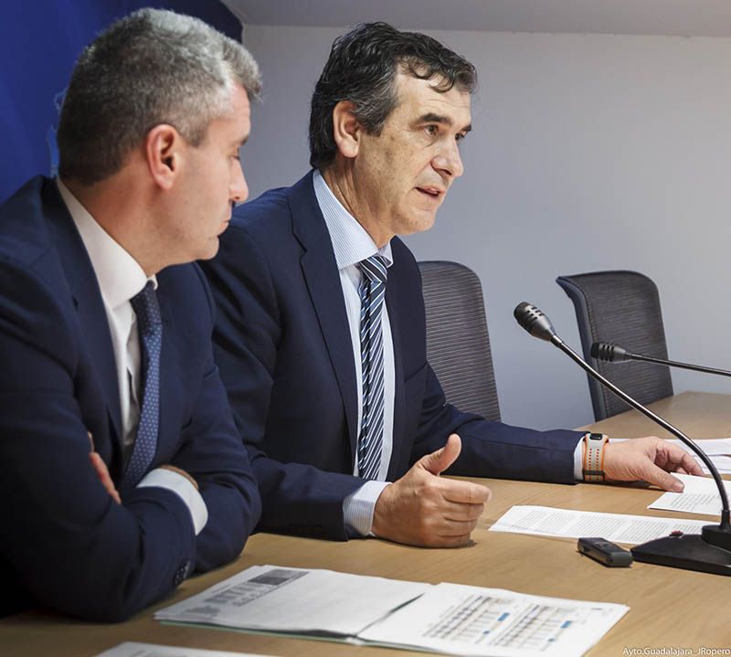 Román destaca que el Presupuesto 2017 para Guadalajara es "inequívocamente social y apuesta claramente por la creación de empleo” 1 Información sobre los Presupuestos Municipales 2017