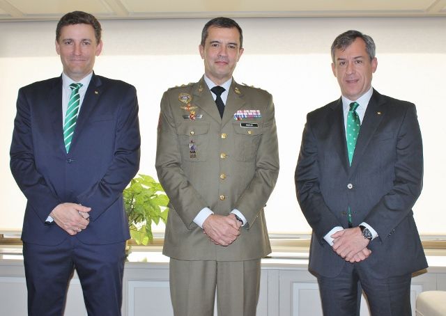 Caja Rural CLM recibe la visita institucional del nuevo director de la Academia de Infantería
