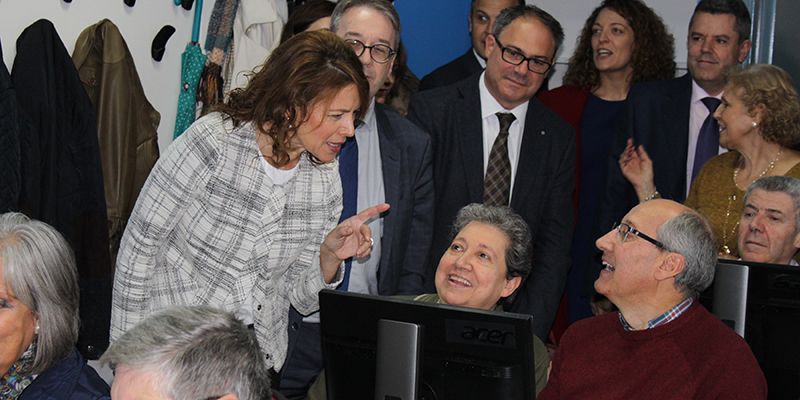 Cerca de 900 personas mayores se han formado en competencias digitales en 2016 con el programa ‘CapacitaTIC+55’